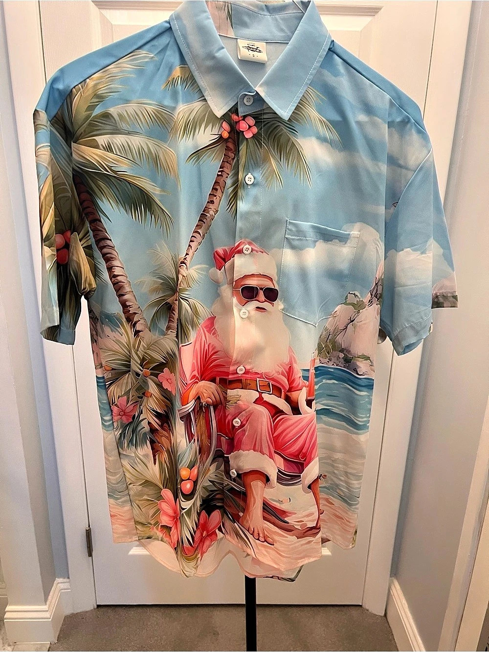 SLCNT THE GAMES Tropical Santa Print Shirt Size Small Like New